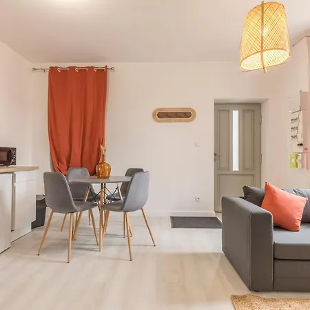 Le Corail - 1 Chambre, Ideal Couple, Parking, 10min Canal Du Midi Apartment Castelsarrasin